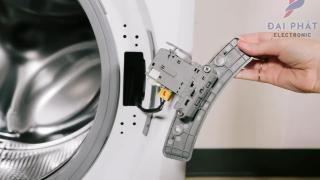 Cách mở cửa máy giặt bị khóa không mở được cửa